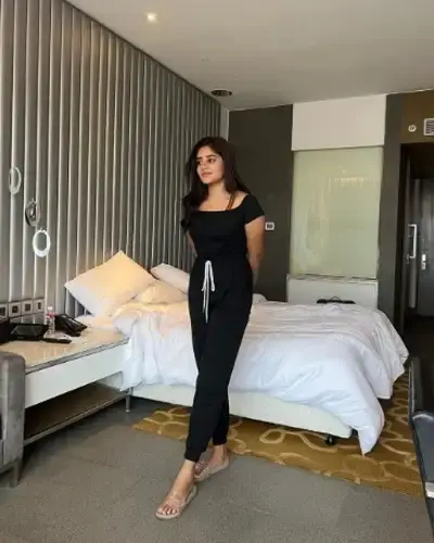 Call Girls Koregaon Park Cash On Delivery